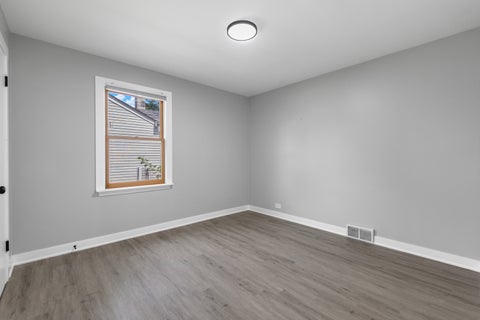 Tiny photo for 10019 S Tripp Avenue, Oak Lawn, IL 60453 (MLS # 12768386)