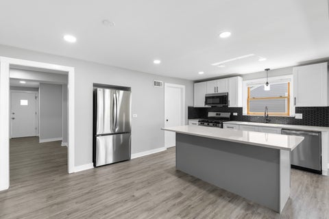 Tiny photo for 10019 S Tripp Avenue, Oak Lawn, IL 60453 (MLS # 12768386)