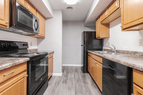 Tiny photo for 1111 E Jefferson Street #1, Bloomington, IL 61701 (MLS # 12599853)