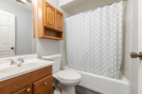 Tiny photo for 1111 E Jefferson Street #1, Bloomington, IL 61701 (MLS # 12599853)