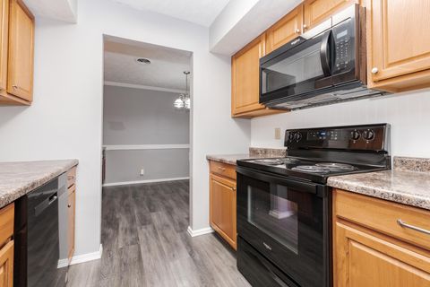 Tiny photo for 1111 E Jefferson Street #1, Bloomington, IL 61701 (MLS # 12599853)