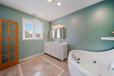 Tiny photo for 701 OAKTON Street, Park Ridge, IL 60068 (MLS # 12654612)