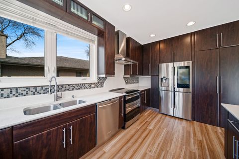 Tiny photo for 701 OAKTON Street, Park Ridge, IL 60068 (MLS # 12654612)