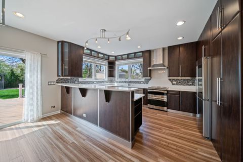Tiny photo for 701 OAKTON Street, Park Ridge, IL 60068 (MLS # 12654612)