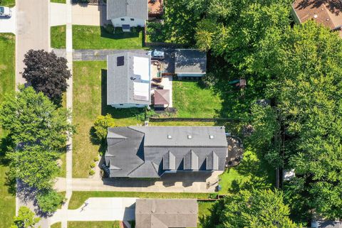 Tiny photo for 1417 E Joyce Avenue, Palatine, IL 60074 (MLS # 12458010)