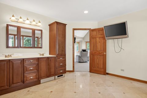 Tiny photo for 1417 E Joyce Avenue, Palatine, IL 60074 (MLS # 12458010)