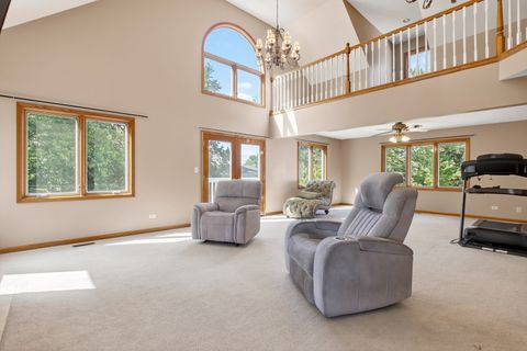 Tiny photo for 1417 E Joyce Avenue, Palatine, IL 60074 (MLS # 12458010)