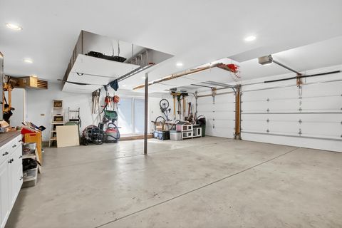 Tiny photo for 1417 E Joyce Avenue, Palatine, IL 60074 (MLS # 12458010)