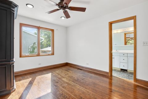 Tiny photo for 1417 E Joyce Avenue, Palatine, IL 60074 (MLS # 12458010)