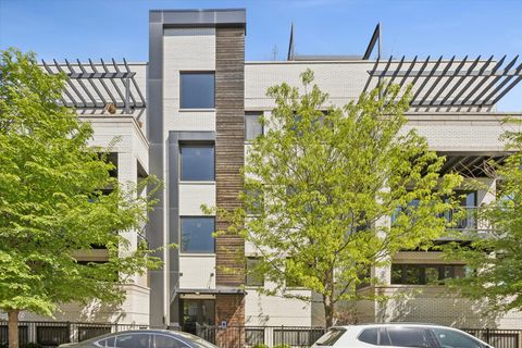 Photo of 1334 W WALTON Street #2W, Chicago, IL 60642 (MLS # 12625161)