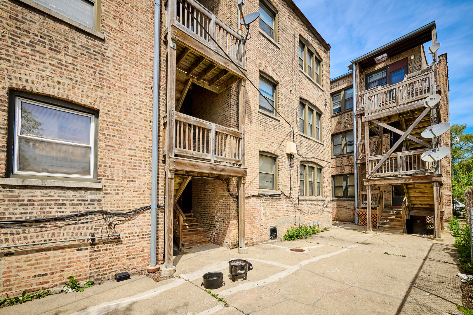 5449-51 W Quincy Street