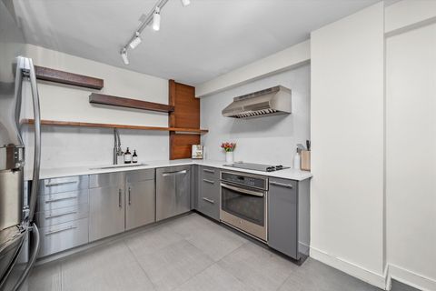 Tiny photo for 555 W Cornelia Avenue #1311, Chicago, IL 60657 (MLS # 12452833)