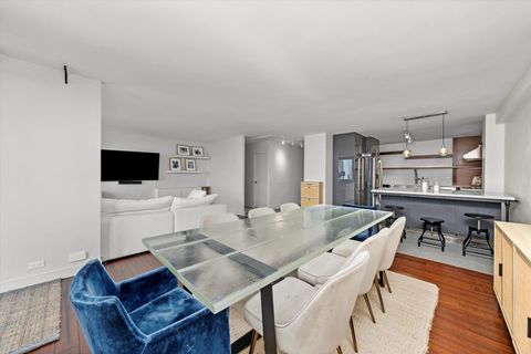 Tiny photo for 555 W Cornelia Avenue #1311, Chicago, IL 60657 (MLS # 12452833)
