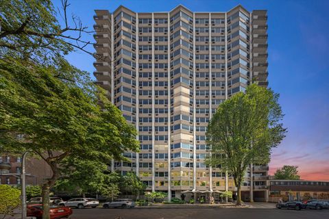 555 W Cornelia Avenue 1311 Chicago IL 60657