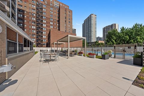 Tiny photo for 555 W Cornelia Avenue #1311, Chicago, IL 60657 (MLS # 12452833)