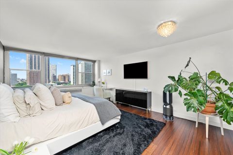 Tiny photo for 555 W Cornelia Avenue #1311, Chicago, IL 60657 (MLS # 12452833)