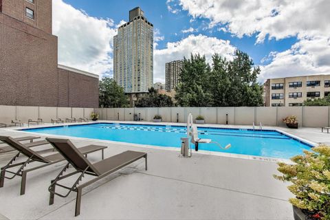 Tiny photo for 555 W Cornelia Avenue #1311, Chicago, IL 60657 (MLS # 12452833)