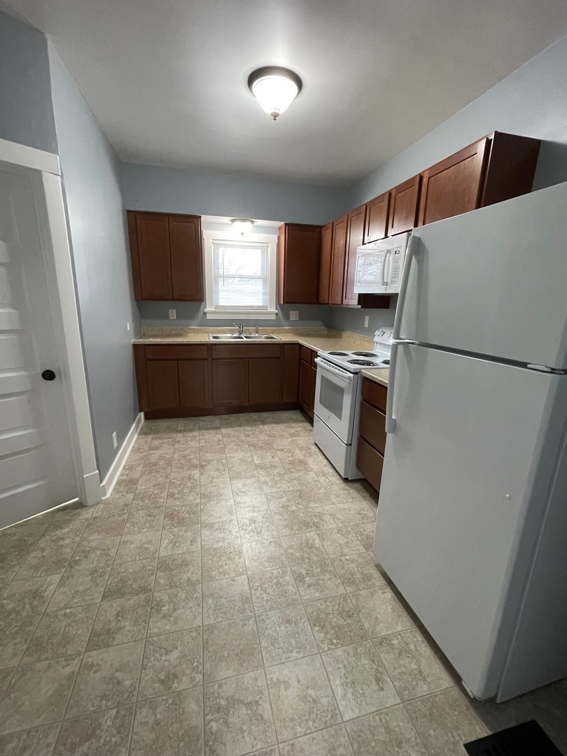 419 1/2 N 6th Street UPPER