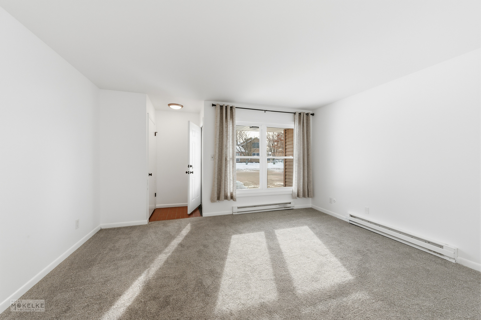 105 W Somonauk Street