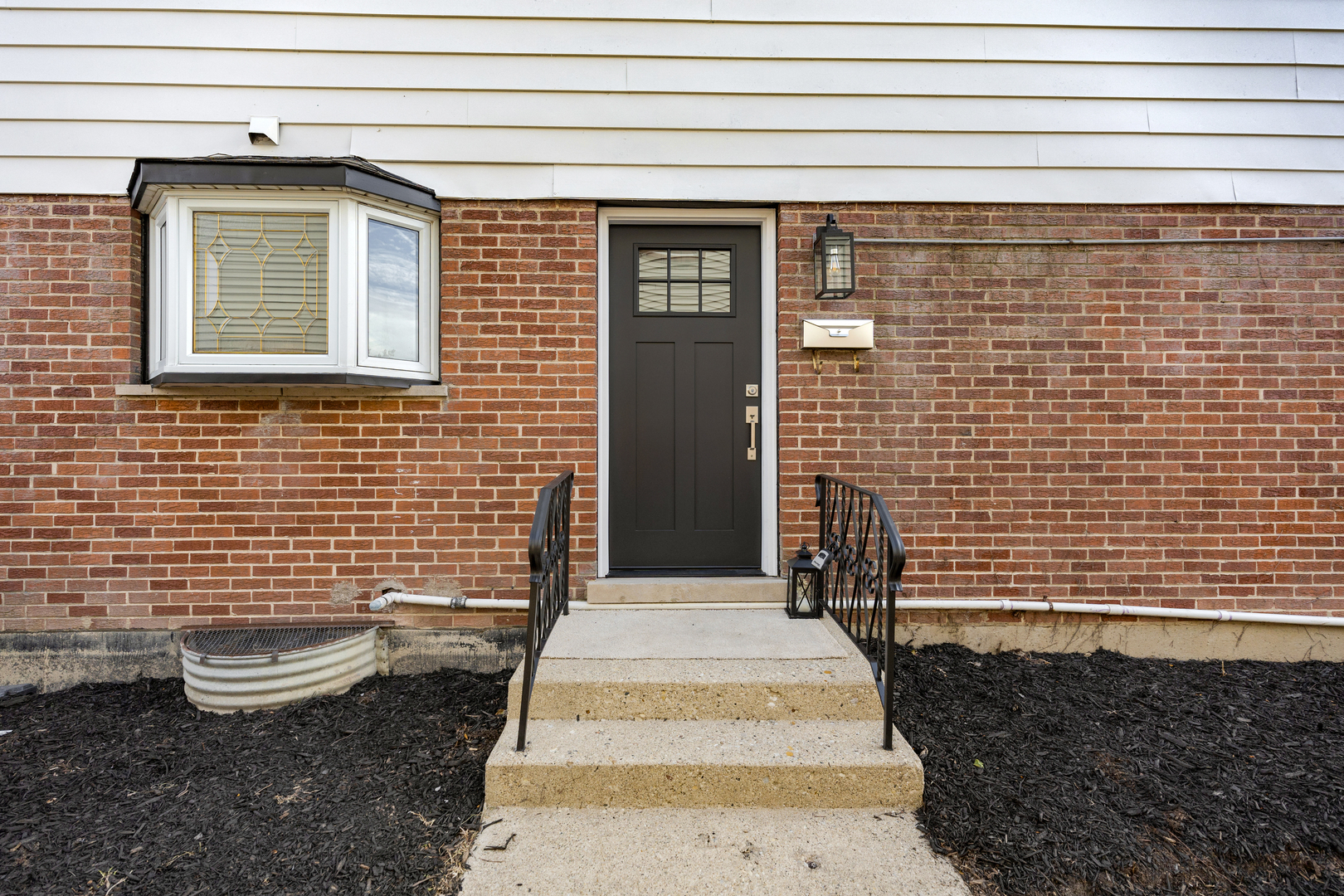 9128 Hollyberry Avenue