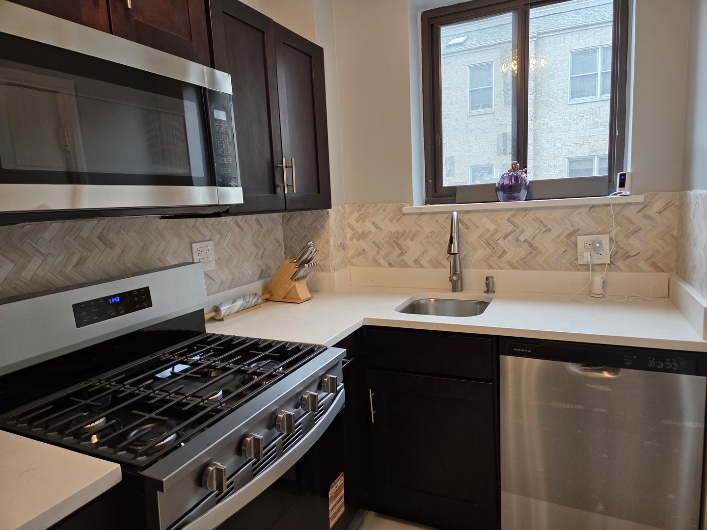 1220 W Chase Avenue 2G