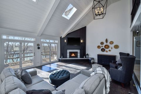 Tiny photo for 1907 Shoreline Drive, St. Charles, IL 60174 (MLS # 12559765)