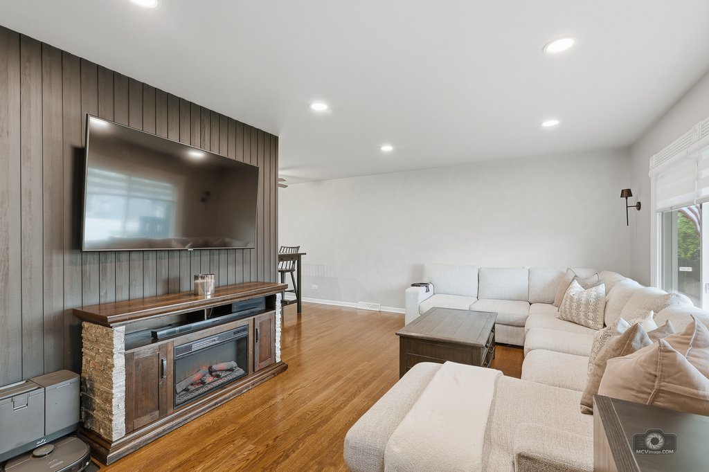 26W350 Jewell Road