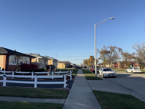 Tiny photo for 7814 Major Avenue, Burbank, IL 60459 (MLS # 12448031)