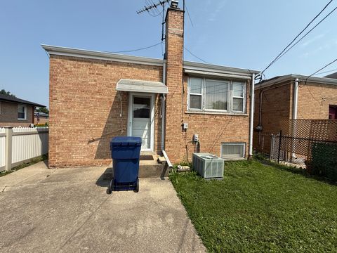 Tiny photo for 7814 Major Avenue, Burbank, IL 60459 (MLS # 12448031)