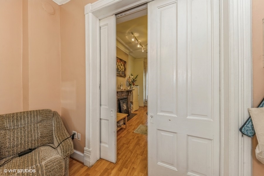 2347 W Maypole Avenue