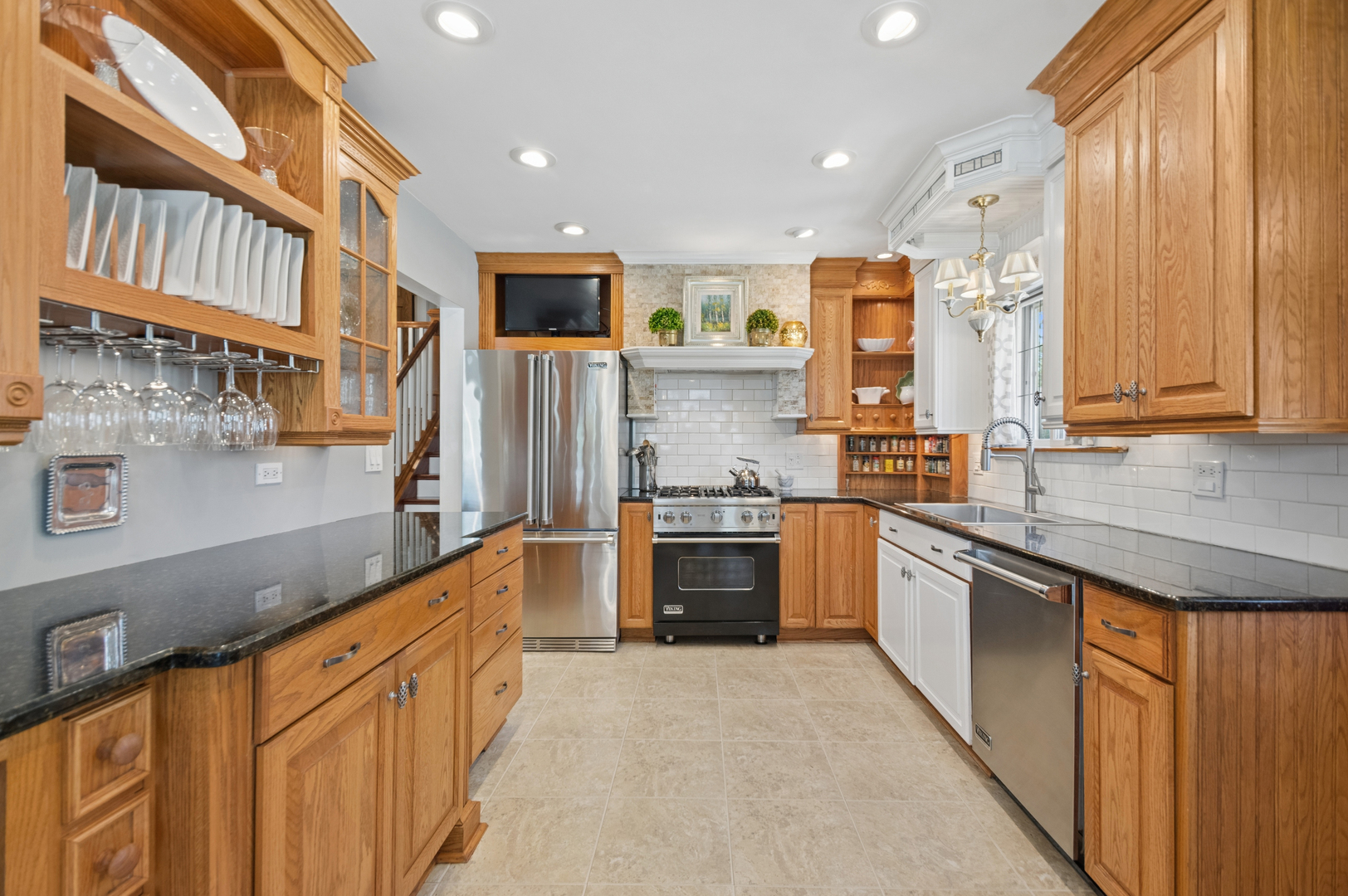 576 Bedford Lane