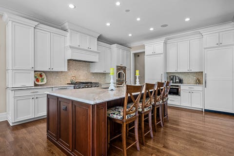 Tiny photo for 1150 W Keswick Lane W, Lake Forest, IL 60045 (MLS # 12672930)