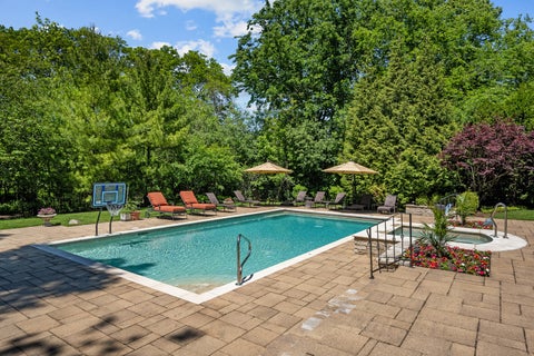 Tiny photo for 1150 W Keswick Lane W, Lake Forest, IL 60045 (MLS # 12672930)