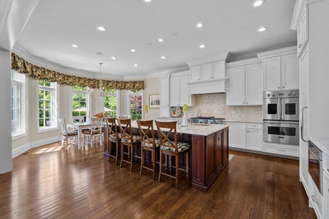 Tiny photo for 1150 W Keswick Lane W, Lake Forest, IL 60045 (MLS # 12672930)