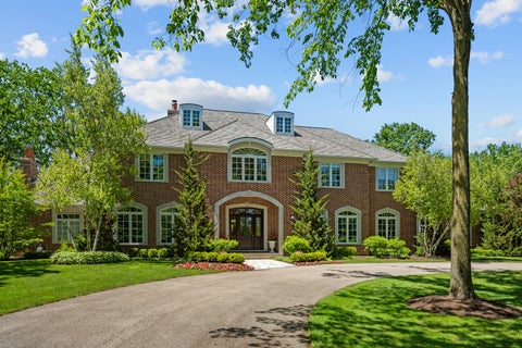 5 beds bed, 7 baths bath property at 1150 W Keswick Lane W, Lake Forest, IL 60045