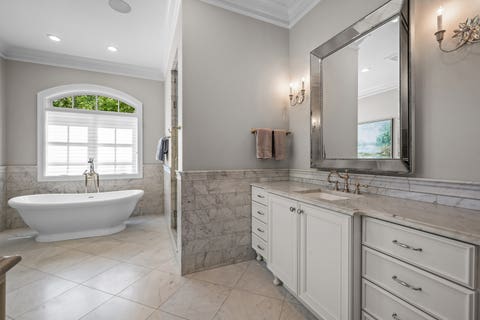 Tiny photo for 1150 W Keswick Lane W, Lake Forest, IL 60045 (MLS # 12672930)