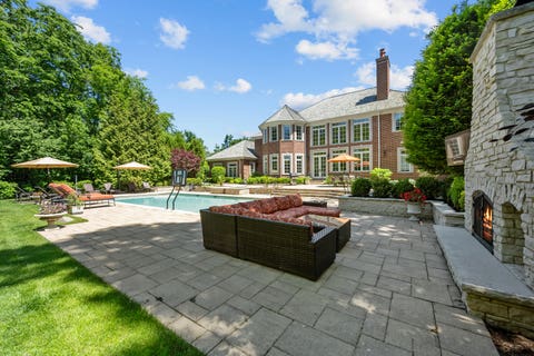 Tiny photo for 1150 W Keswick Lane W, Lake Forest, IL 60045 (MLS # 12672930)