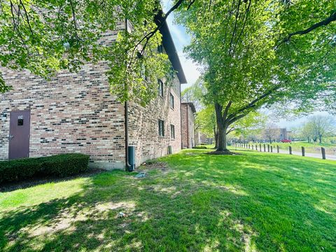 Tiny photo for 322 Klein Creek Court #E, Carol Stream, IL 60188 (MLS # 12630098)
