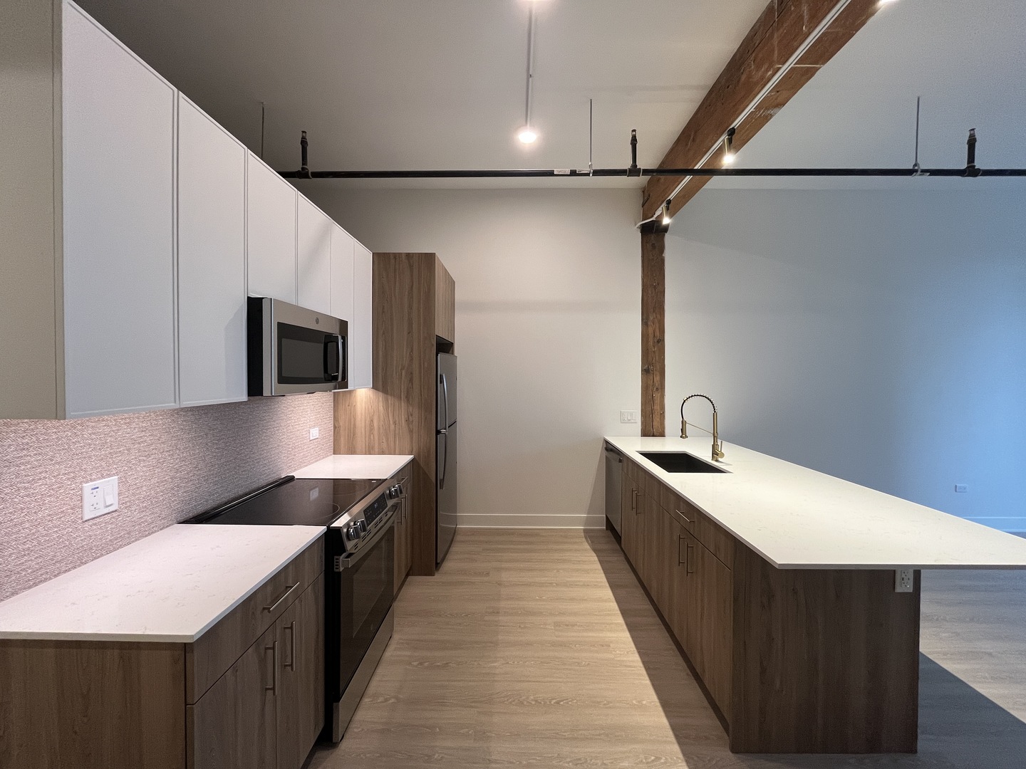 1040 W Huron Street 107