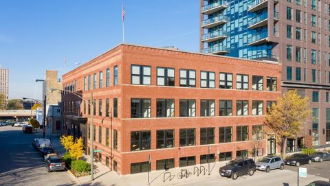 1040 W Huron Street 107 Chicago IL 60642