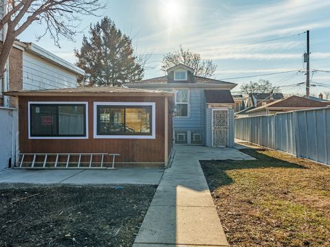 4025 W 56th Place Chicago IL 60629