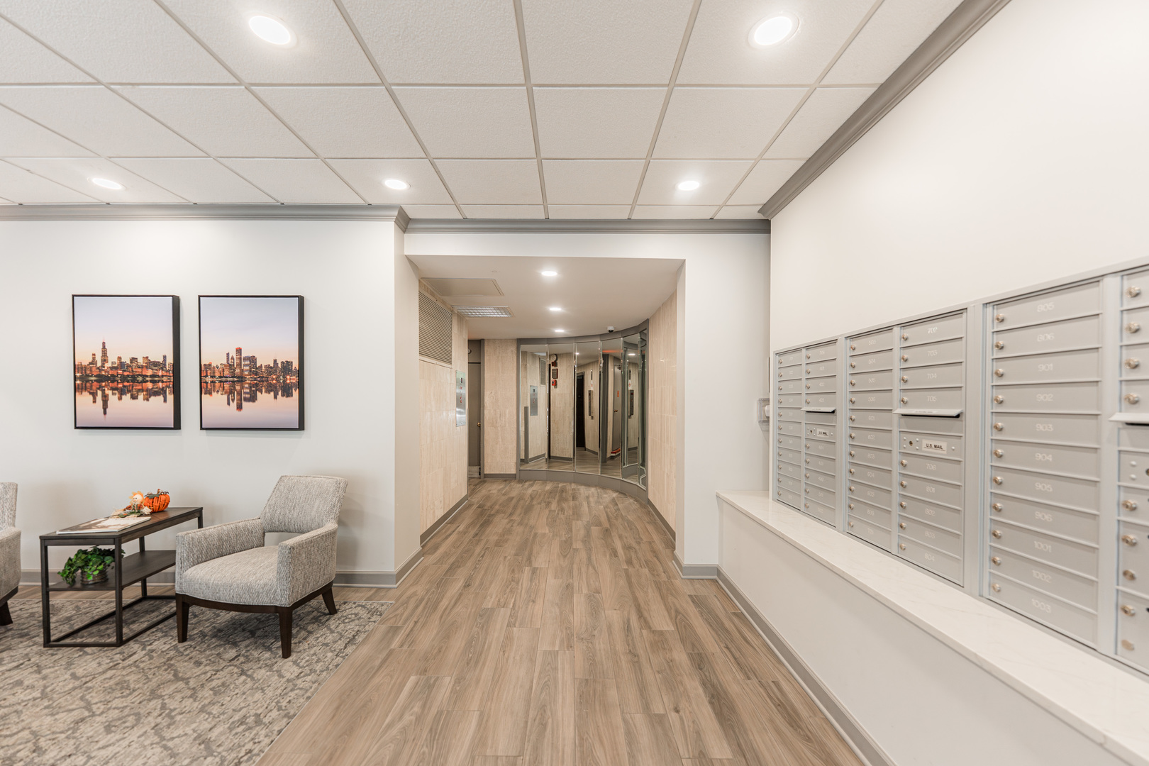 141 N La Grange Road 601