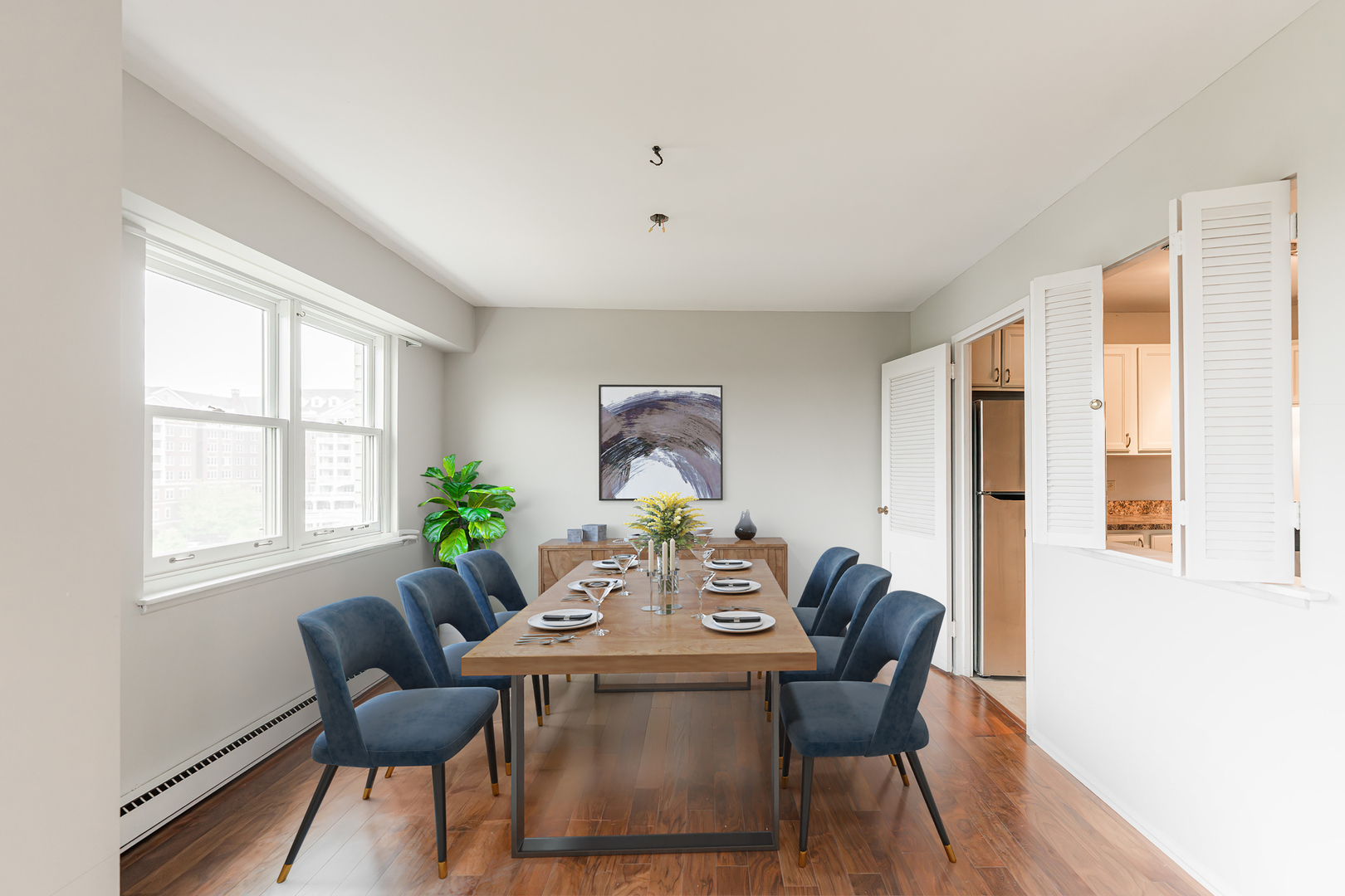 141 N La Grange Road 601