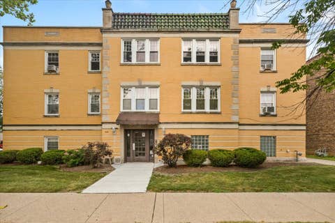 Tiny photo for 6705 21st Street #205, Berwyn, IL 60402 (MLS # 12707111)