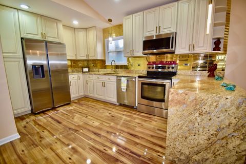 Tiny photo for 649 WILBUR Court, Gurnee, IL 60031 (MLS # 12594054)