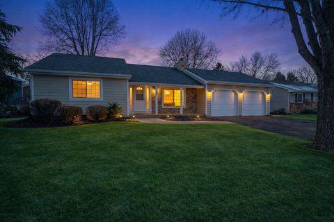 Photo of 649 WILBUR Court, Gurnee, IL 60031 (MLS # 12594054)