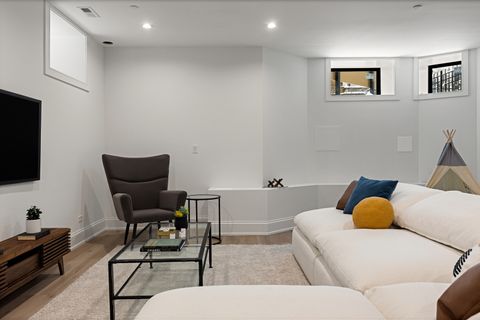 Tiny photo for 3711 N Magnolia Avenue, Chicago, IL 60613 (MLS # 12623874)