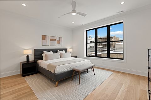 Tiny photo for 3711 N Magnolia Avenue, Chicago, IL 60613 (MLS # 12623874)