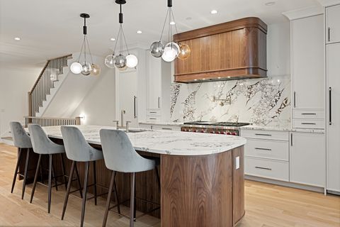 Tiny photo for 3711 N Magnolia Avenue, Chicago, IL 60613 (MLS # 12623874)