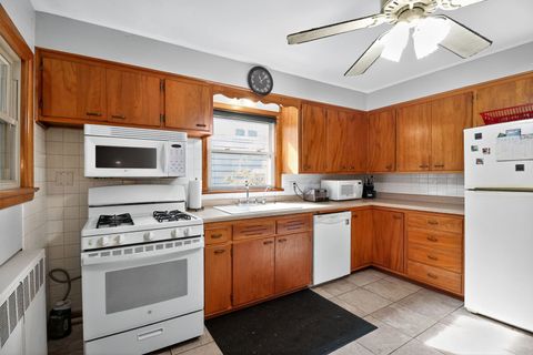 Tiny photo for 218 S Rockford Avenue, Rockford, IL 61104 (MLS # 12493082)